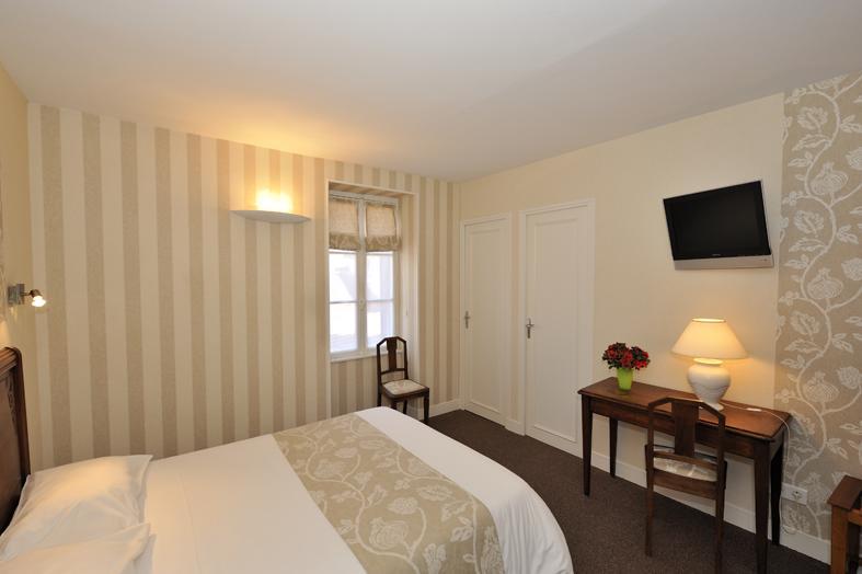 Logis - Hotel Restaurant Les Tilleuls Saint-Florentin  Luaran gambar