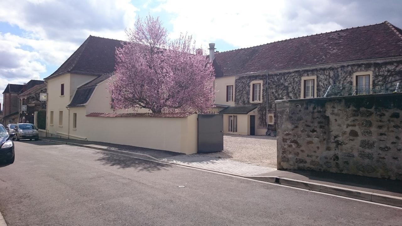 Logis - Hotel Restaurant Les Tilleuls Saint-Florentin  Luaran gambar